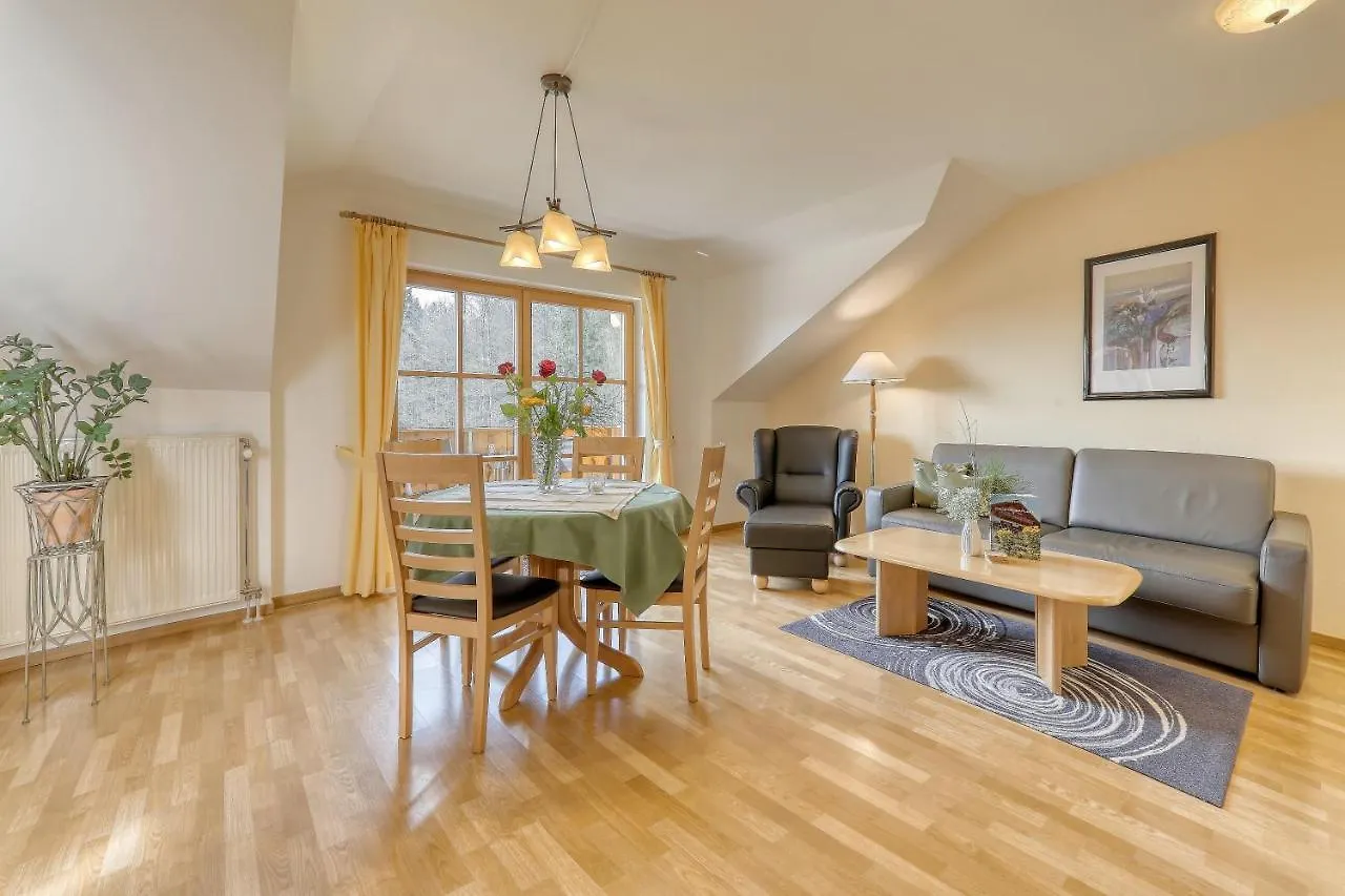 Haus Jägerfleck, Ihre Ferienwohnungen am Nationalpark Bayerischer Wald Spiegelau Apartment