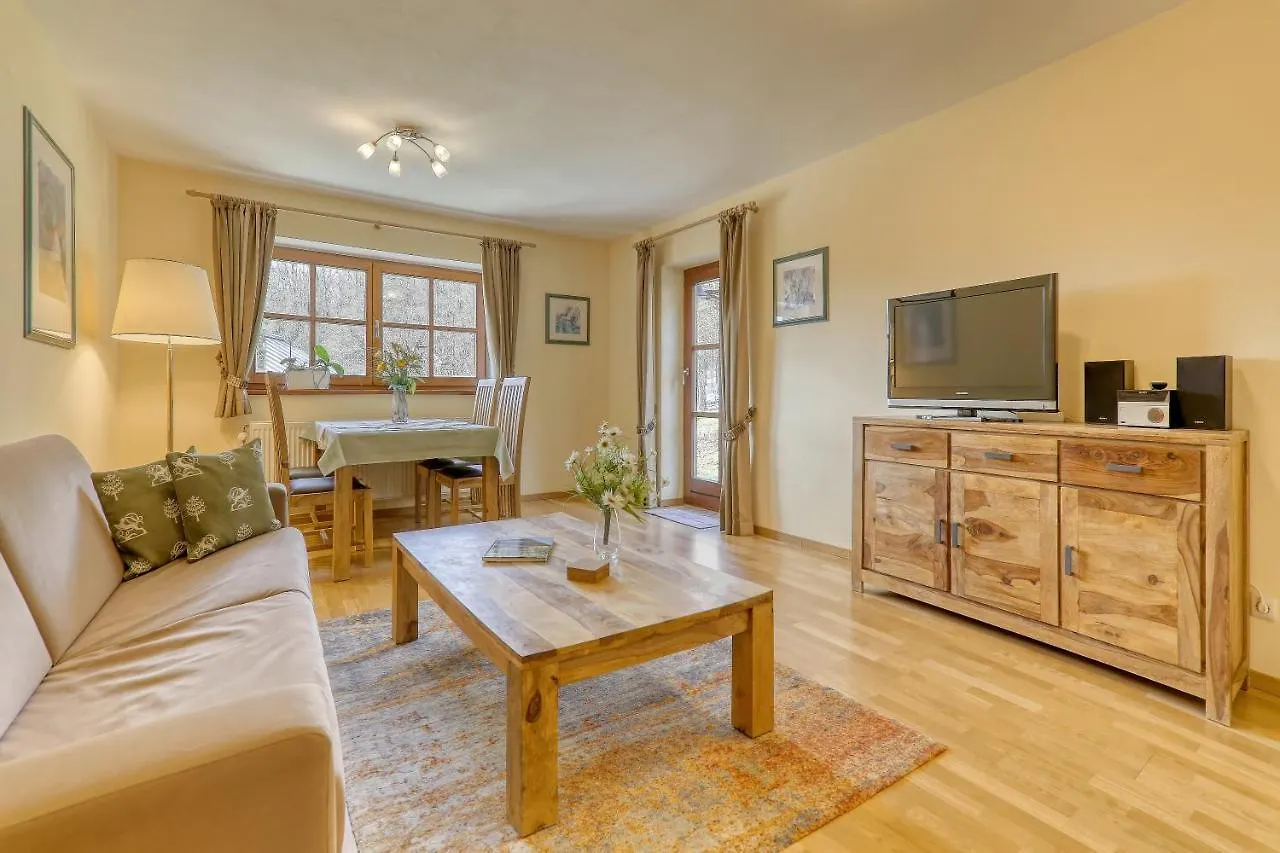 Haus Jägerfleck, Ihre Ferienwohnungen am Nationalpark Bayerischer Wald Spiegelau Apartment