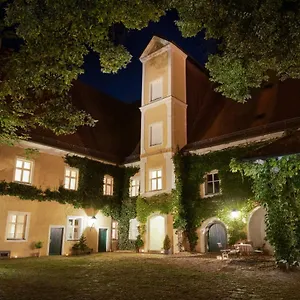 Appartement Klosterhof St. Salvator, Bad Griesbach (Bavaria)